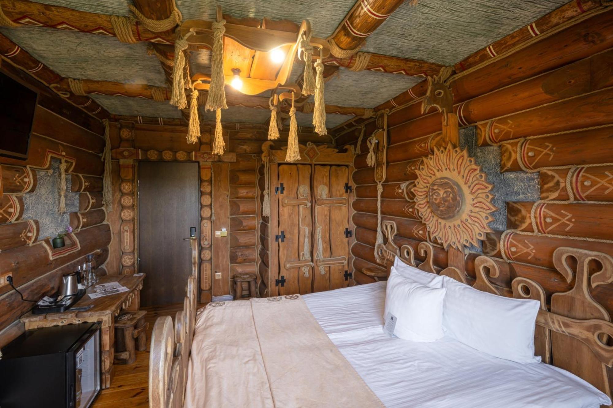Stara Pravda Hotel - History Bukovel Kültér fotó