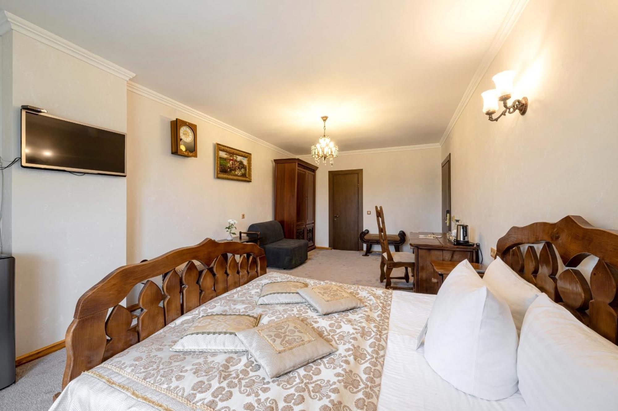 Stara Pravda Hotel - History Bukovel Kültér fotó