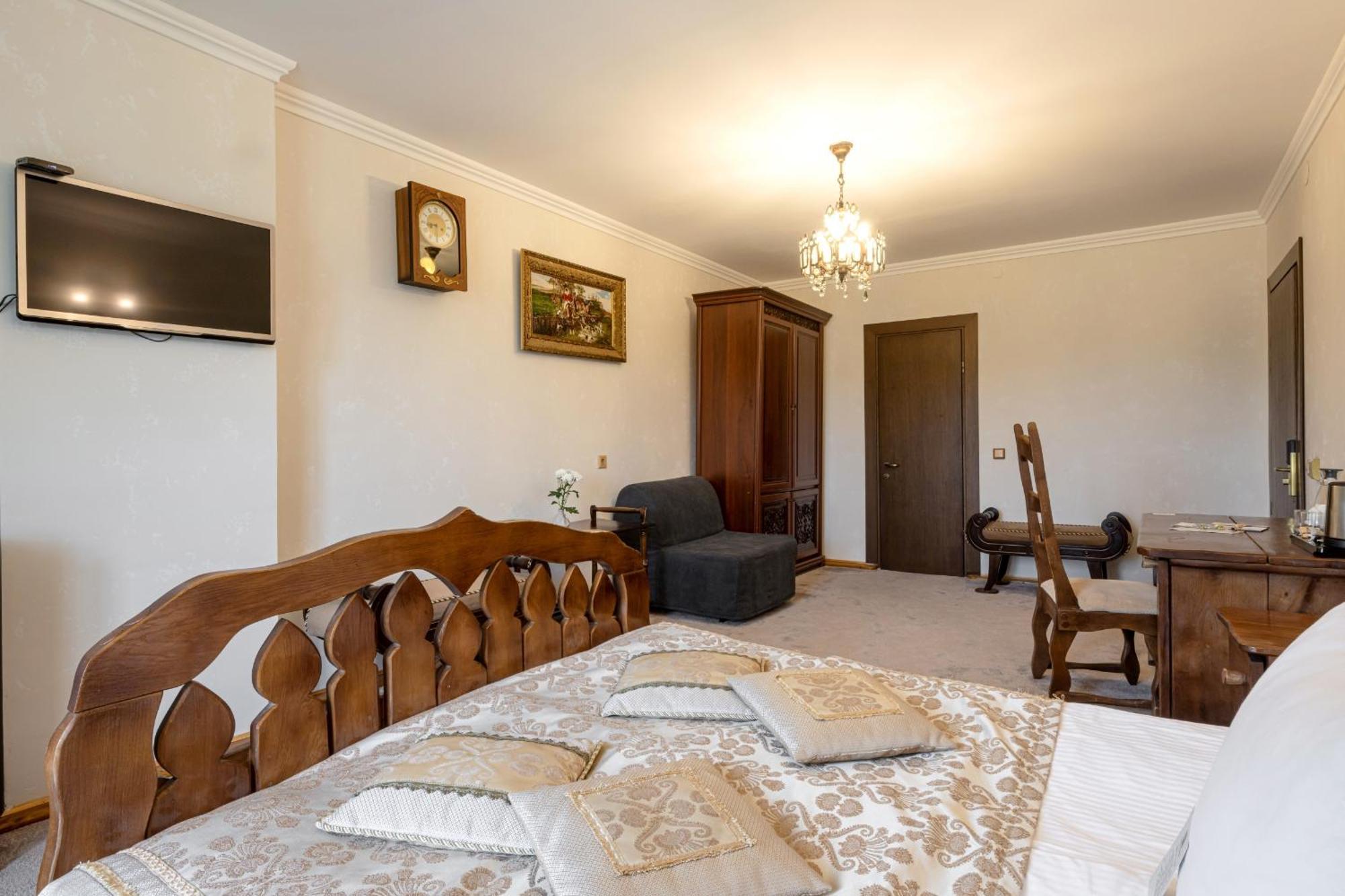 Stara Pravda Hotel - History Bukovel Kültér fotó