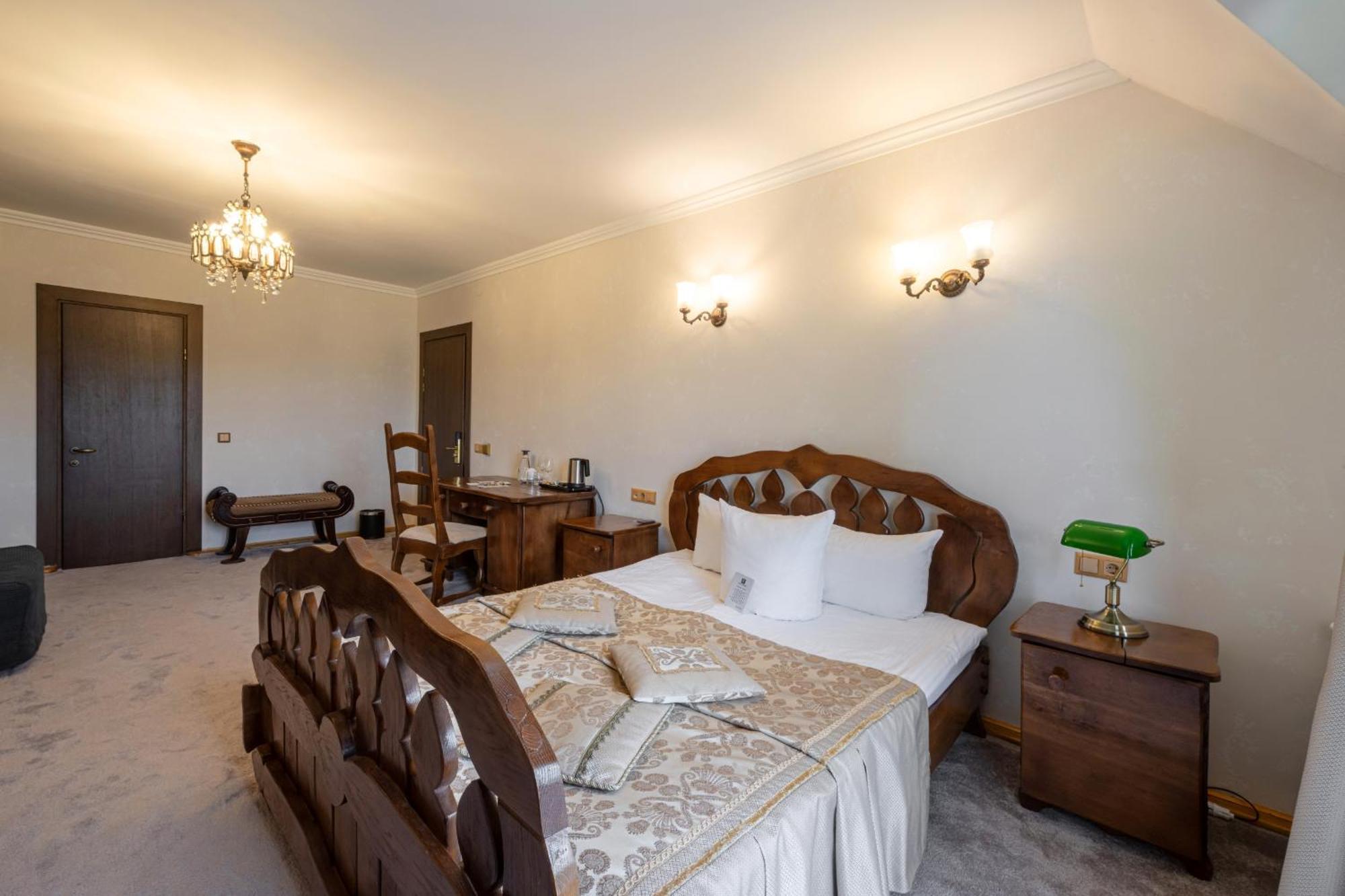 Stara Pravda Hotel - History Bukovel Kültér fotó
